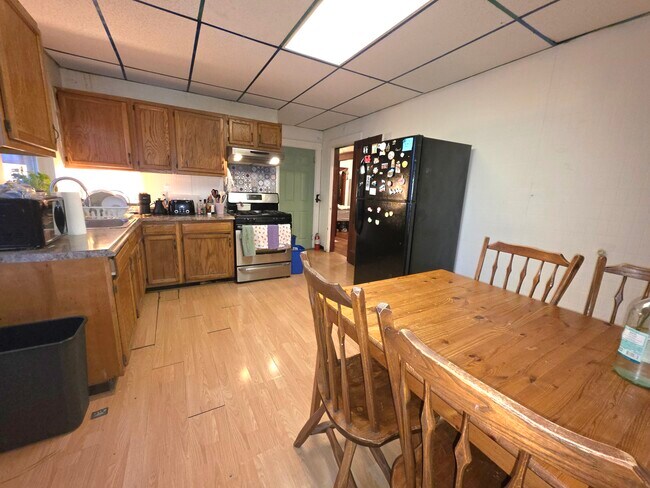 Photo - 27 Parker Hill Ave Unidad A1