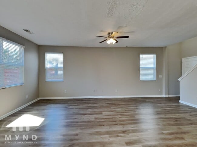 Photo - 228 Silver Spring St Casa