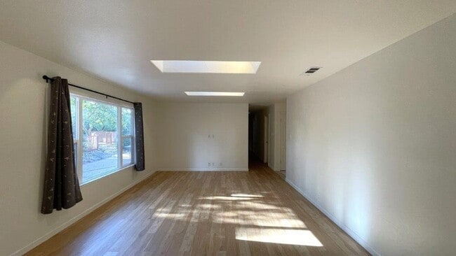 Photo - Concord Beautiful 4 bedroom 2 bathroom hom...