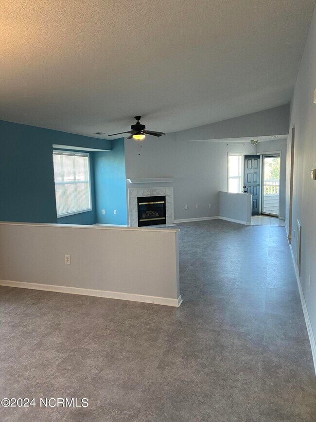 4158 Breezewood Dr Unit Apt 204 Condo for Rent in Wilmington, NC
