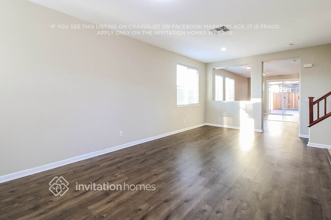 Photo - 16 Shadmoor Pl