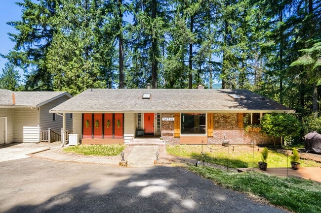 Photo - 3bd/1.75ba Issaquah Home