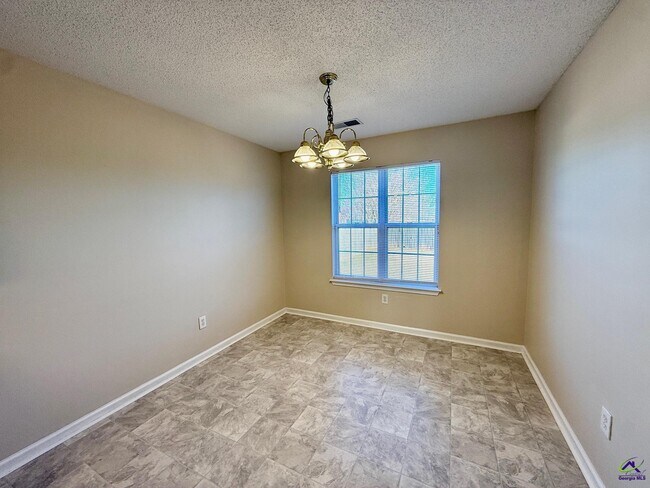 Photo - 105 Selena Ct