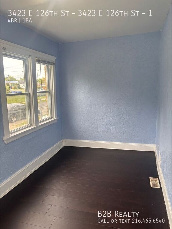 Photo - 3423 E 126th St Unidad 1