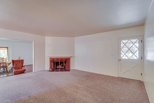 Photo - 2301 Faye Ln