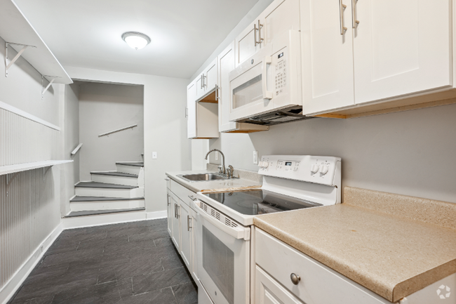 Building Photo - 1643 Ralph David Abernathy Blvd Unit B Rental