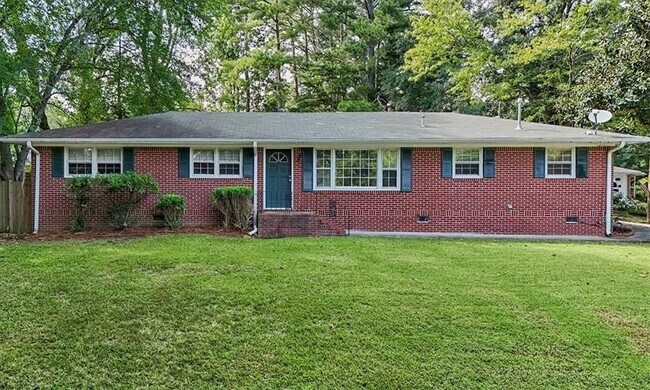 107 Pinecrest Cir