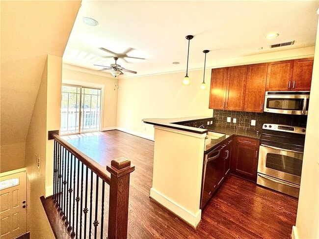 Photo - 216 Semel Cir NW