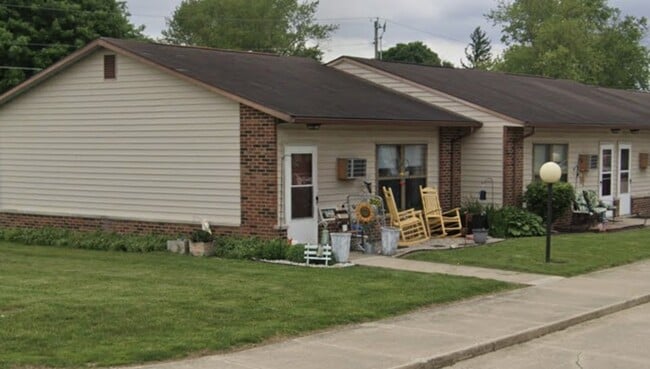 Photo - 100 First St