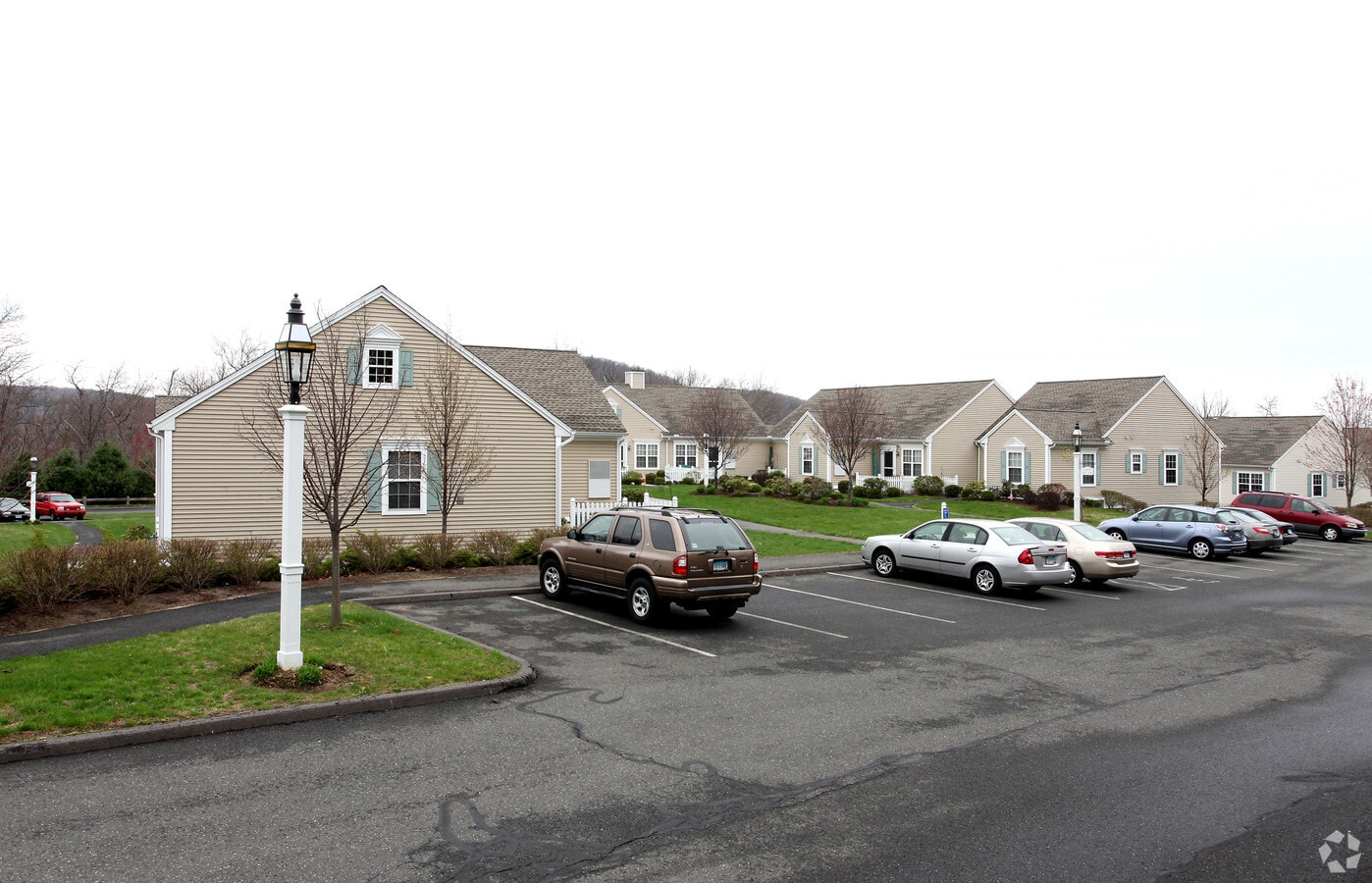 Boulder Ridge Side Photo with Parking - Boulder Ridge