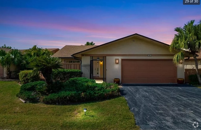 Front View - 6450 Royal Woods Dr Rental