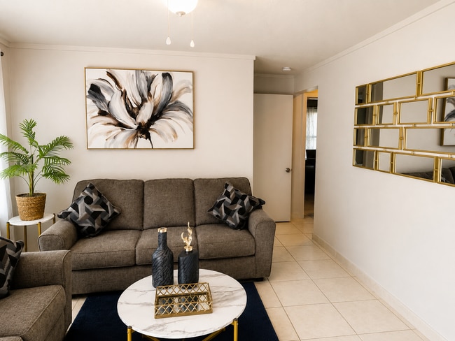 Building Photo - Albores Apartments
