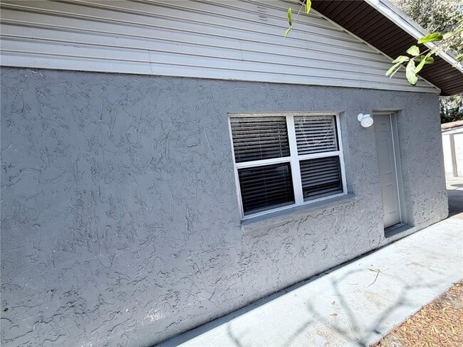 Photo - 2240 Jungle St