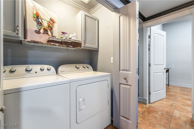 Photo - 2338 Jack Pine Way