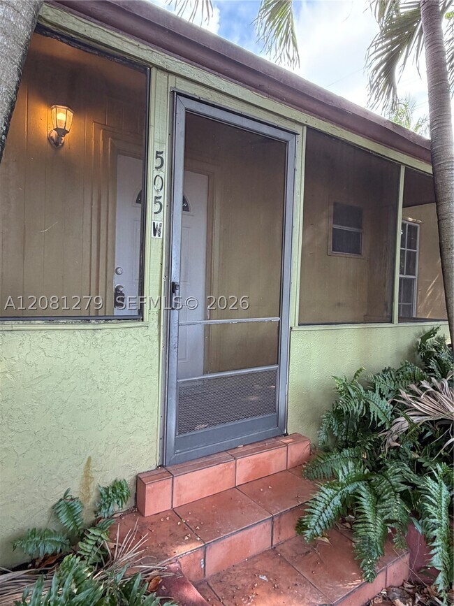 Building Photo - 9614 NW 5th Ave Unit 505w