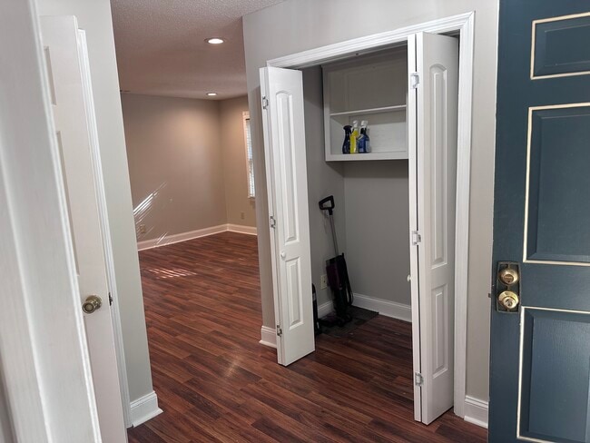 Photo - 2041 Greenwood Plz SW Unit 2041