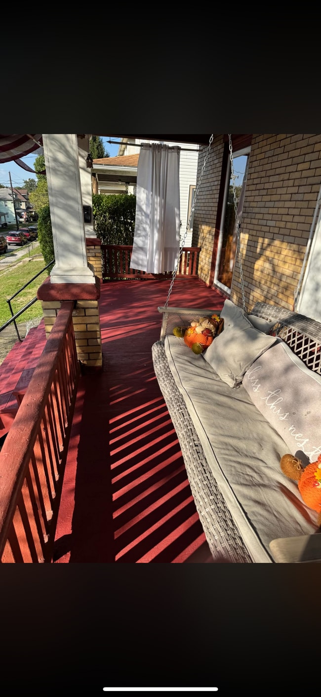 Photo - 271 Linden Ave