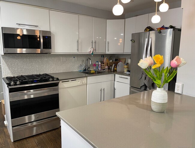 Photo - 22 Glenbrook Rd Unit APT 304