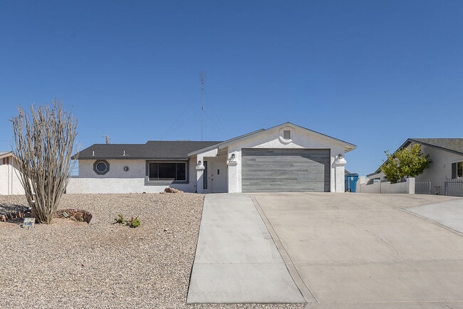 Building Photo - 3385 Poppy Trail Dr