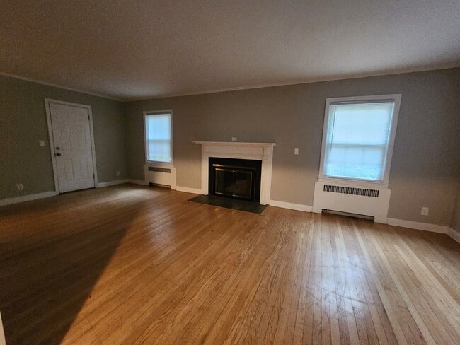 Photo - 75 Stimson Rd