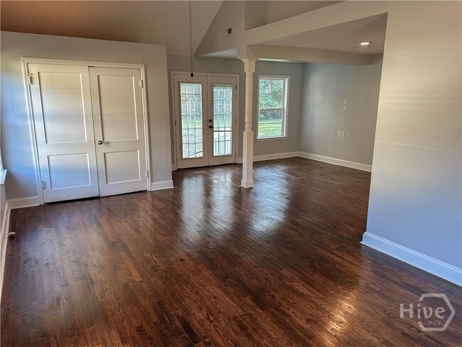 Photo - 443 Martin Rd
