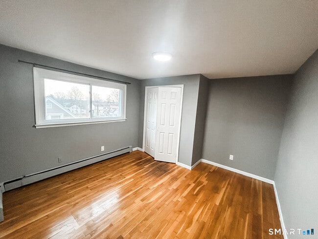 Photo - 1254 Reservoir Ave