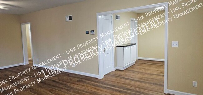 Photo - 129 N Moore Rd