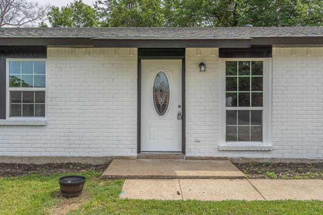 Photo - 930 Briarwood Dr