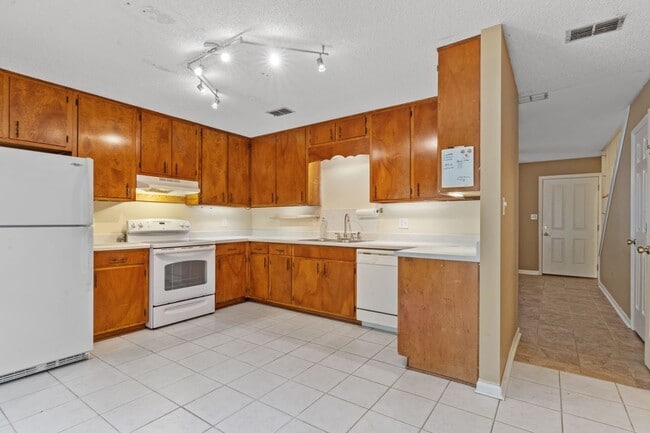 Photo - 2372 Gregory Dr