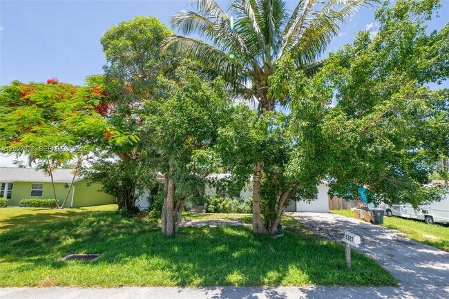 Photo - 3327 Sapphire Rd