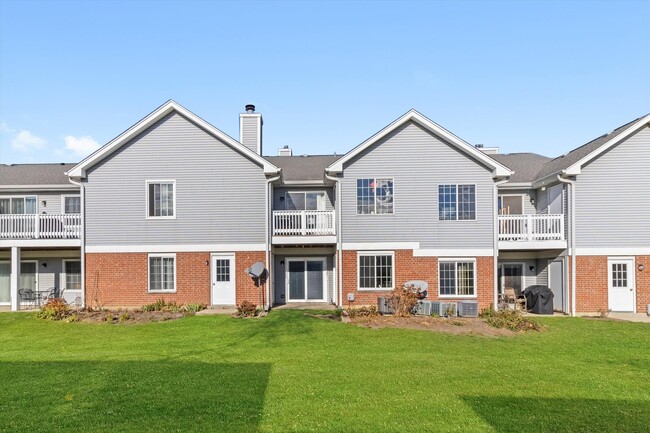 Photo - 1615 W Hawkes St