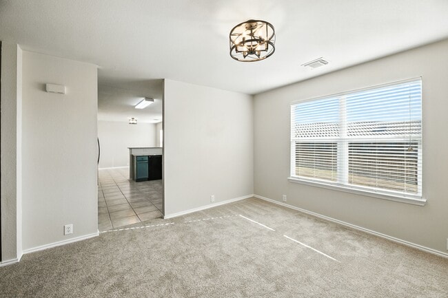 Building Photo - 3933 Brook Hollow Dr