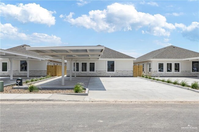 Building Photo - 13 Vision St Unit A