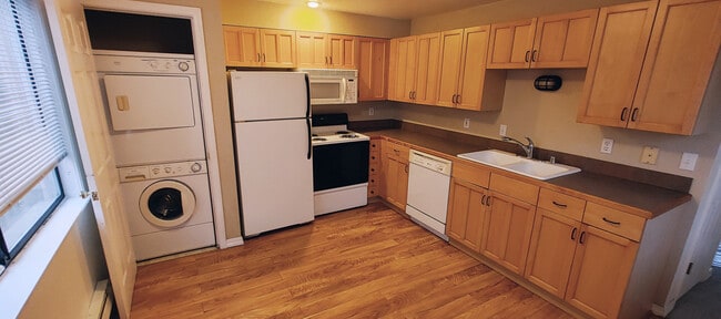 Photo - 10559 Midvale Ave N