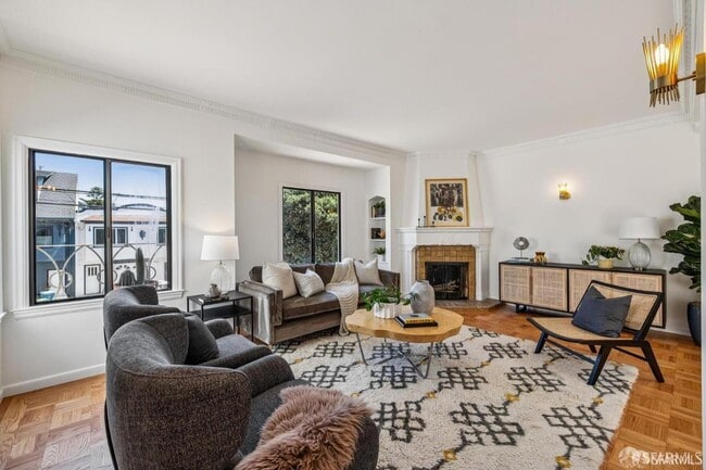 Photo - 845 44th Ave