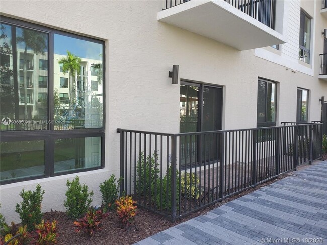 Building Photo - 8301 NW 41st St Rental