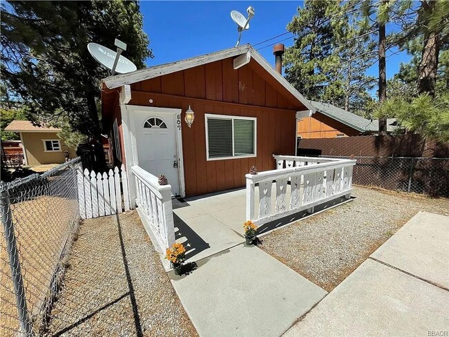 Photo - Warm & Cozy Single-Story Home in Big Bear City