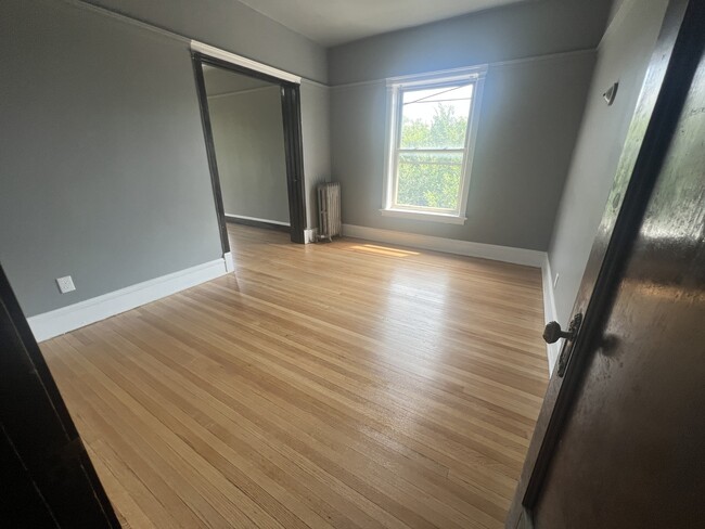 Photo - 4958 S Michigan Ave