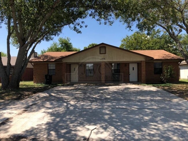 Building Photo - 1903 Windward Rental