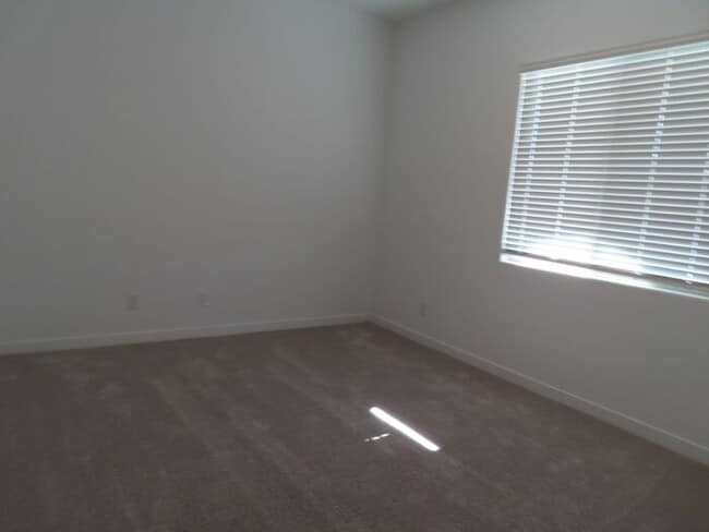 Photo - ***$1000 off 1st Month rent*** 4 Bedroom P...