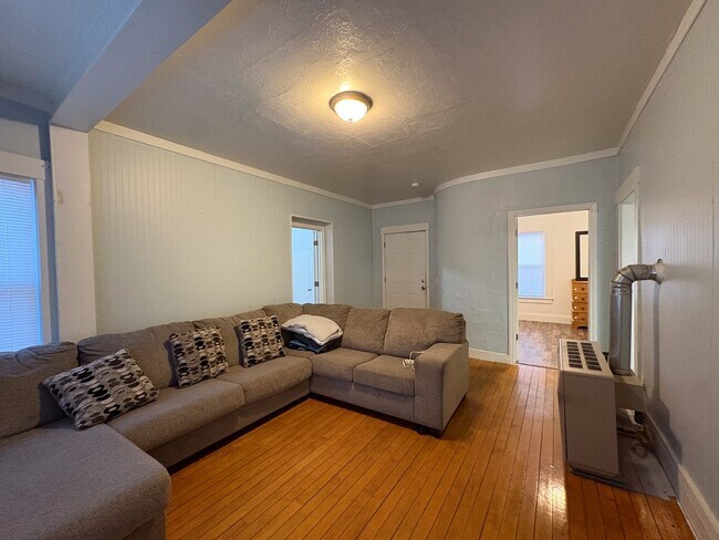 Photo - School Street Unit 2