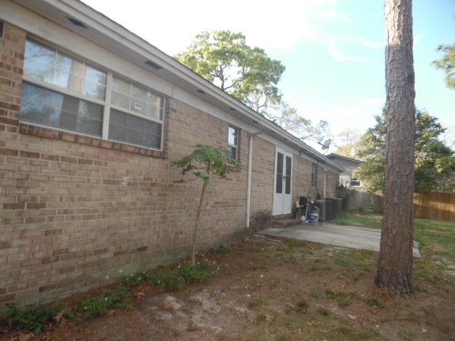 Photo - 3973 Chestwood Ave