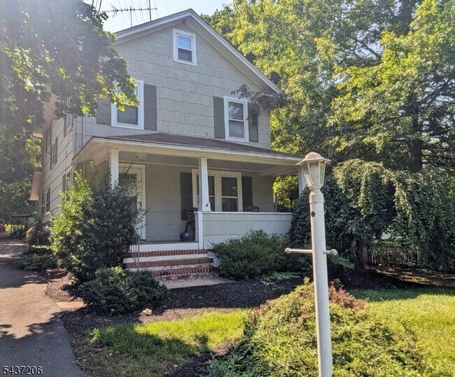 Photo - 836 River Rd
