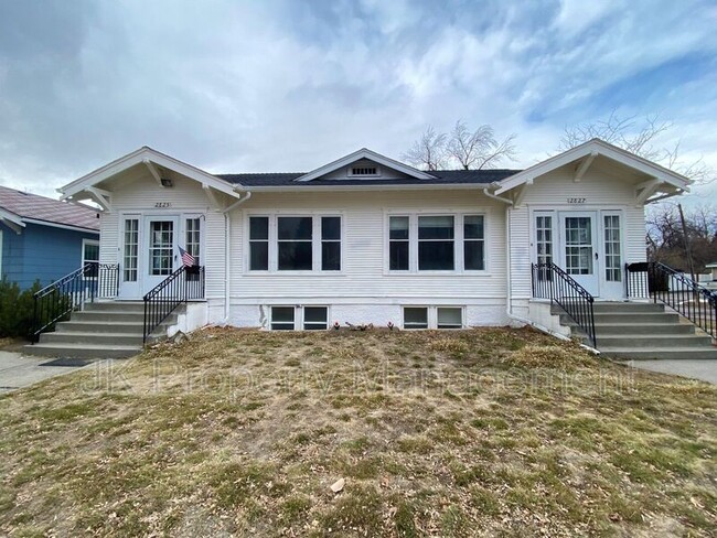 Photo - 2825 2nd Ave N