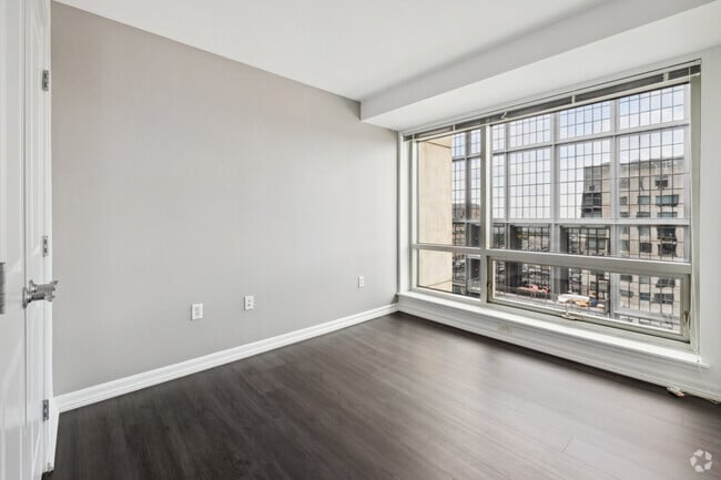 2BR, 2BA - 1214SF
