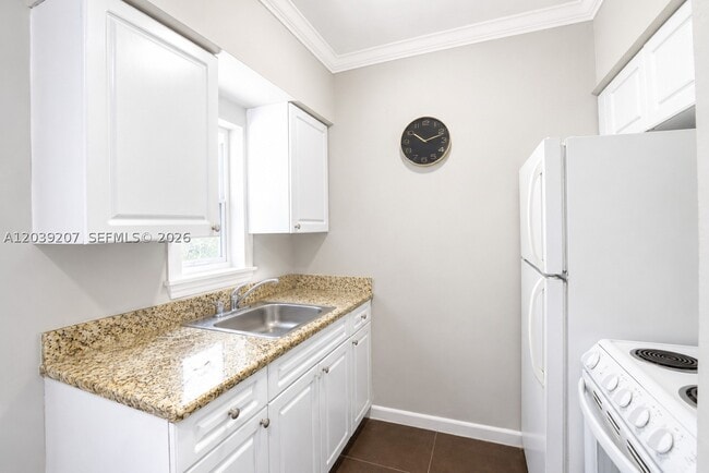 521 NE 82nd St Unit 3