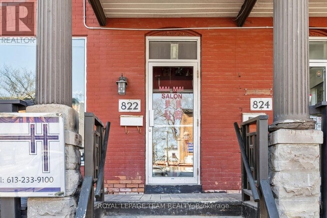 Photo - 824 Somerset St W Unit B