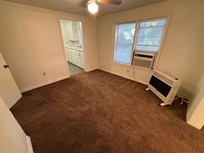 Photo - 2816 Putnam St