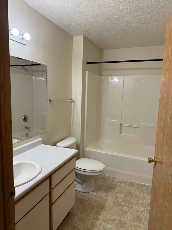 Photo - 2109 17th St S