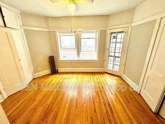 Photo - 1055 W Dakin St Unidad 1 Rental